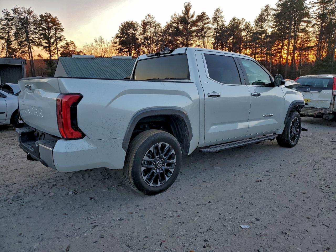 2024 Toyota Tundra Limited Hv - Фото 3