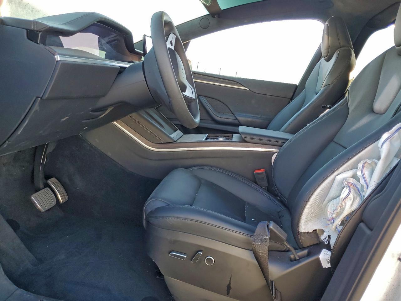 2025 Tesla Model X - Фото 7