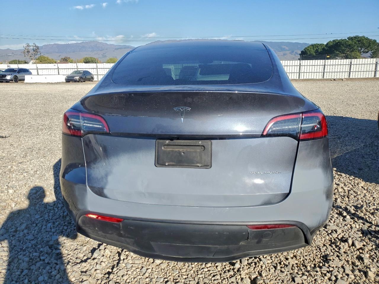 2023 Tesla Model Y - Image 6