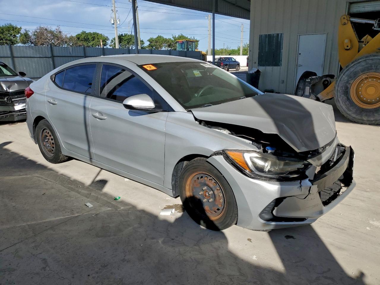 2017 Hyundai Elantra Se - Фото 4