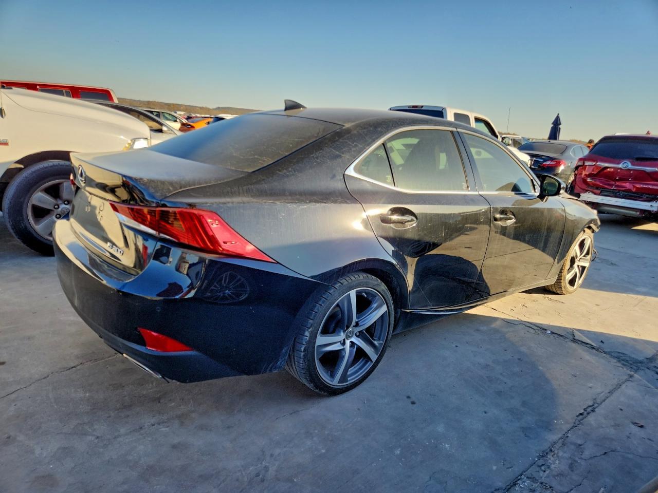 2018 Lexus Is 300 - Image 3