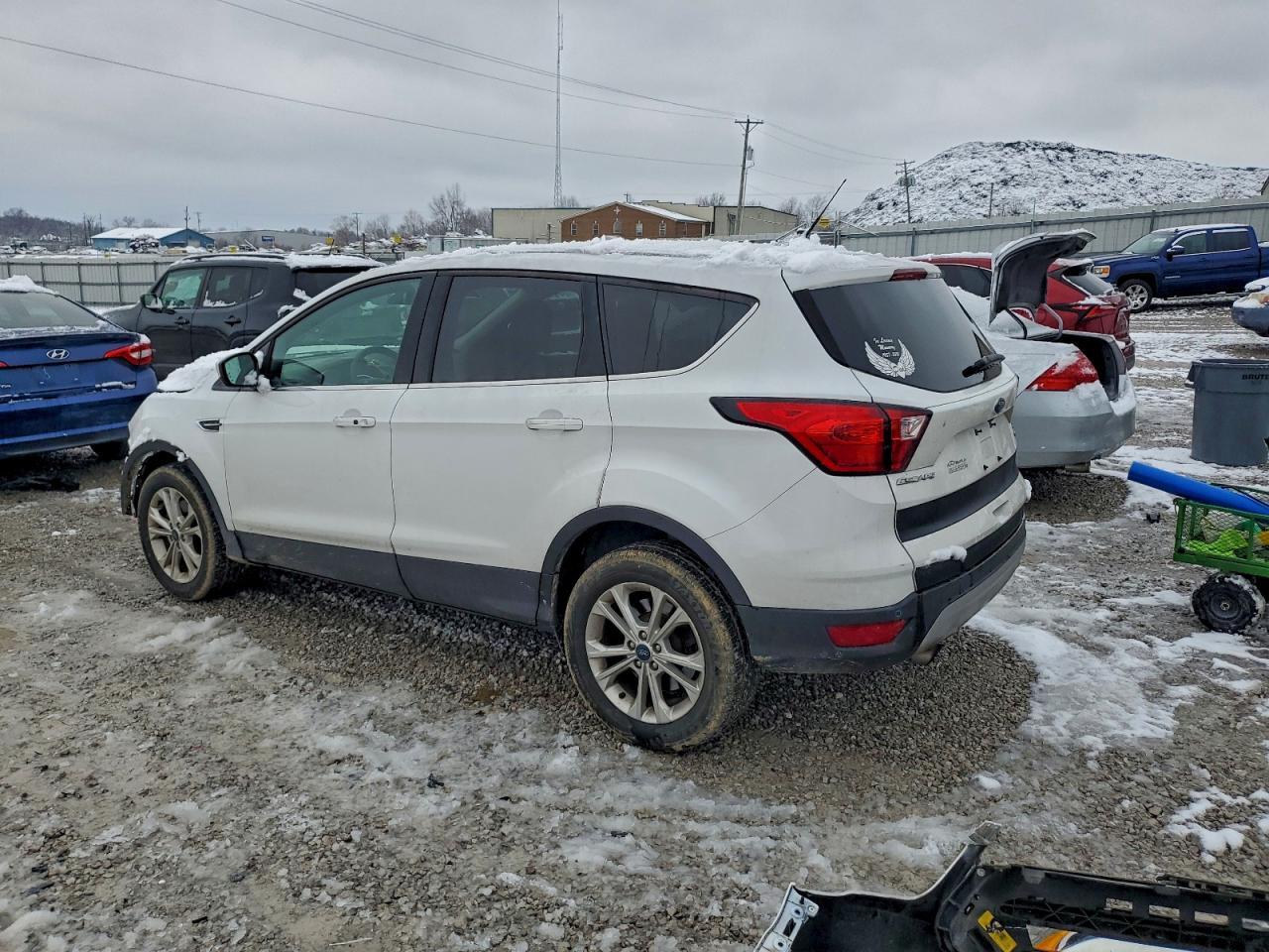 2019 Ford Escape Se - Фото 2