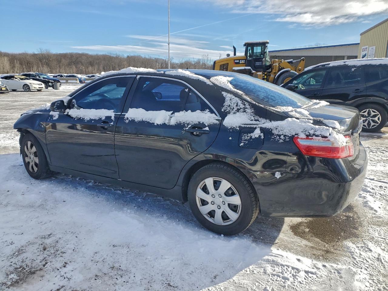 2009 Toyota Camry Le - Фото 2