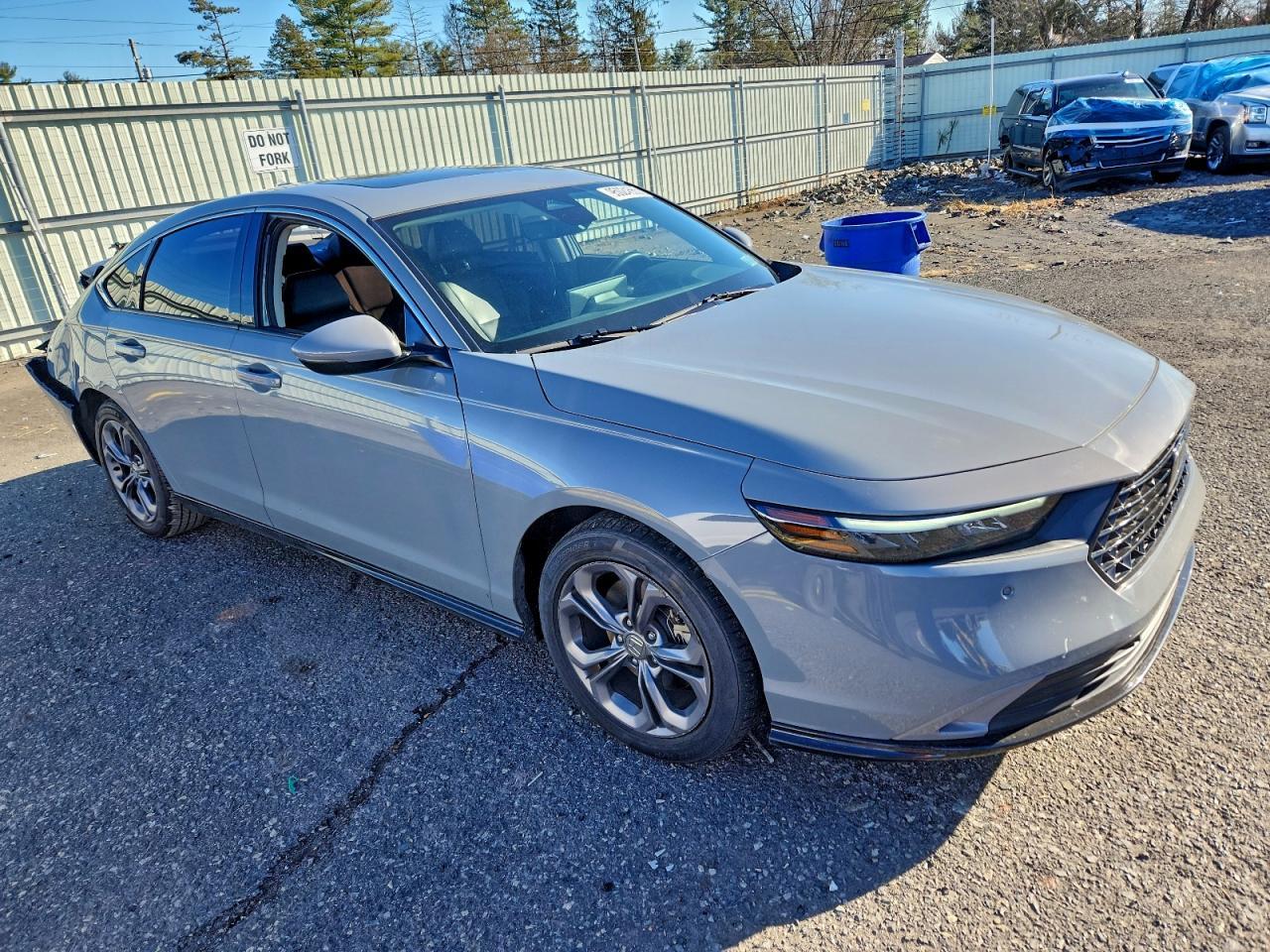 2025 Honda Accord Hybrid Exl - Image 4