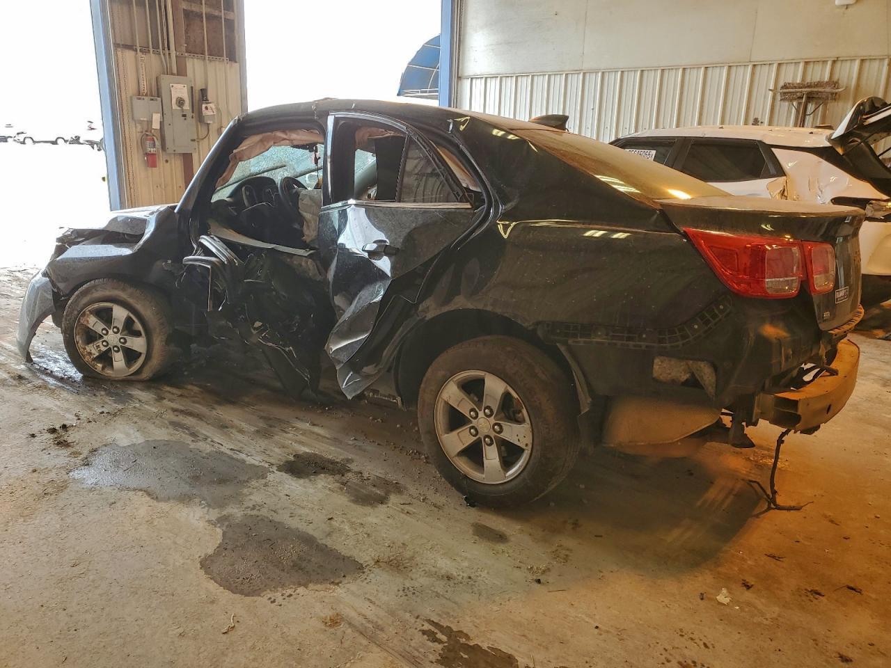 2015 Chevrolet Malibu Ls - Фото 2