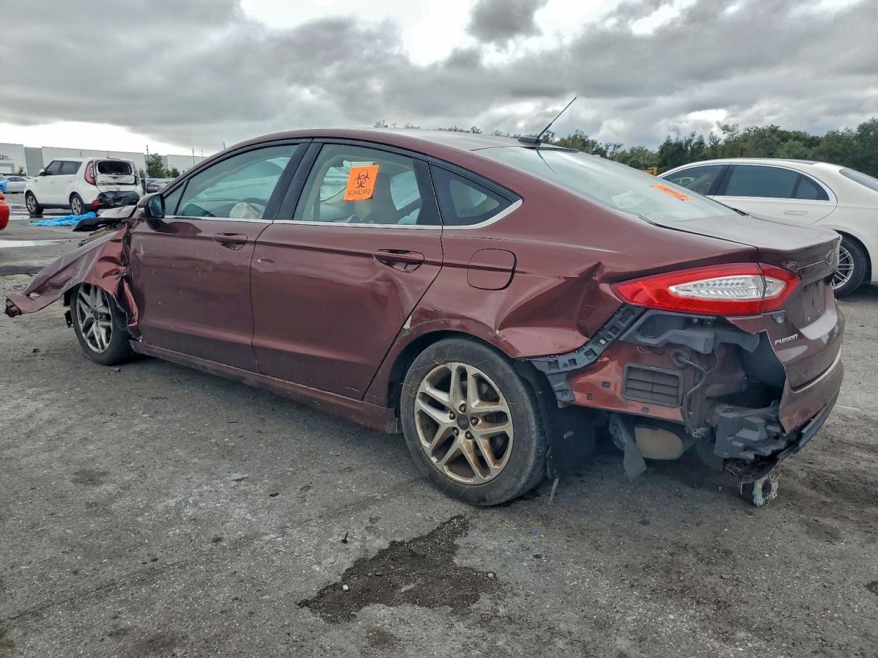 2015 Ford Fusion Se - Image 2