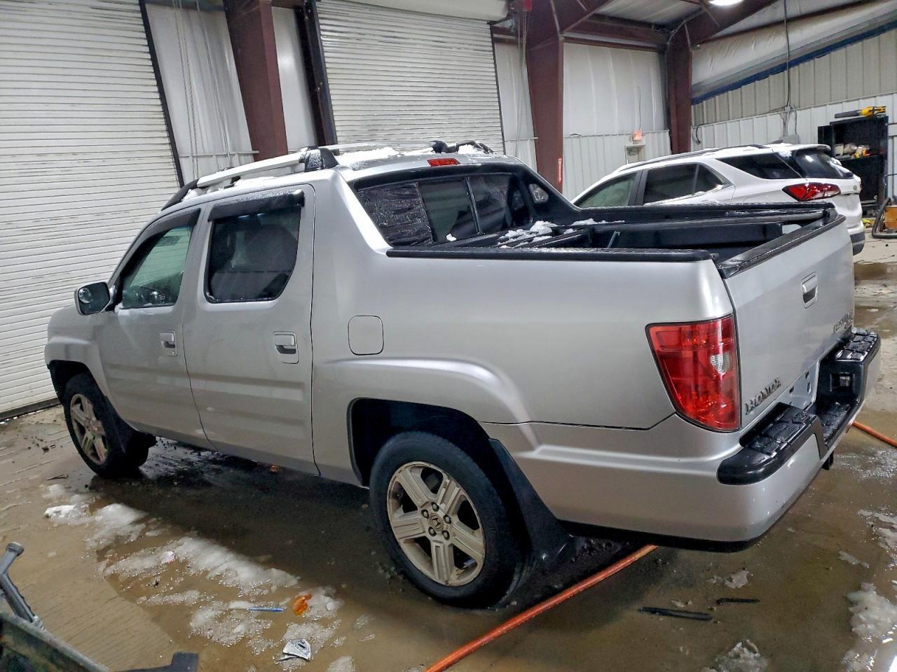 2011 Honda Ridgeline Rtl - Image 2