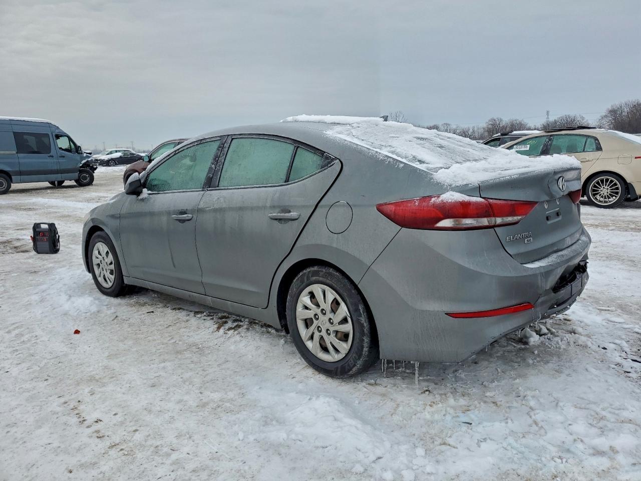 2017 Hyundai Elantra Se - Image 2