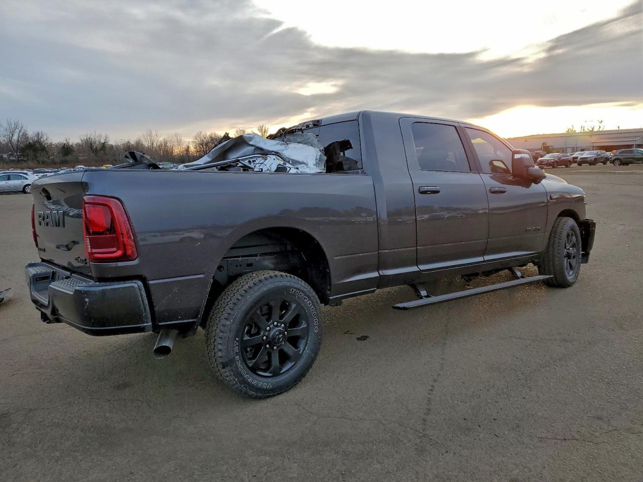 2026 Ram 2500 Laramie - Фото 3