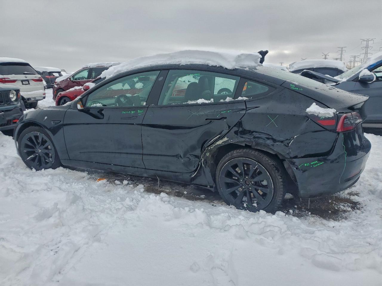 2022 Tesla Model 3 - Фото 2