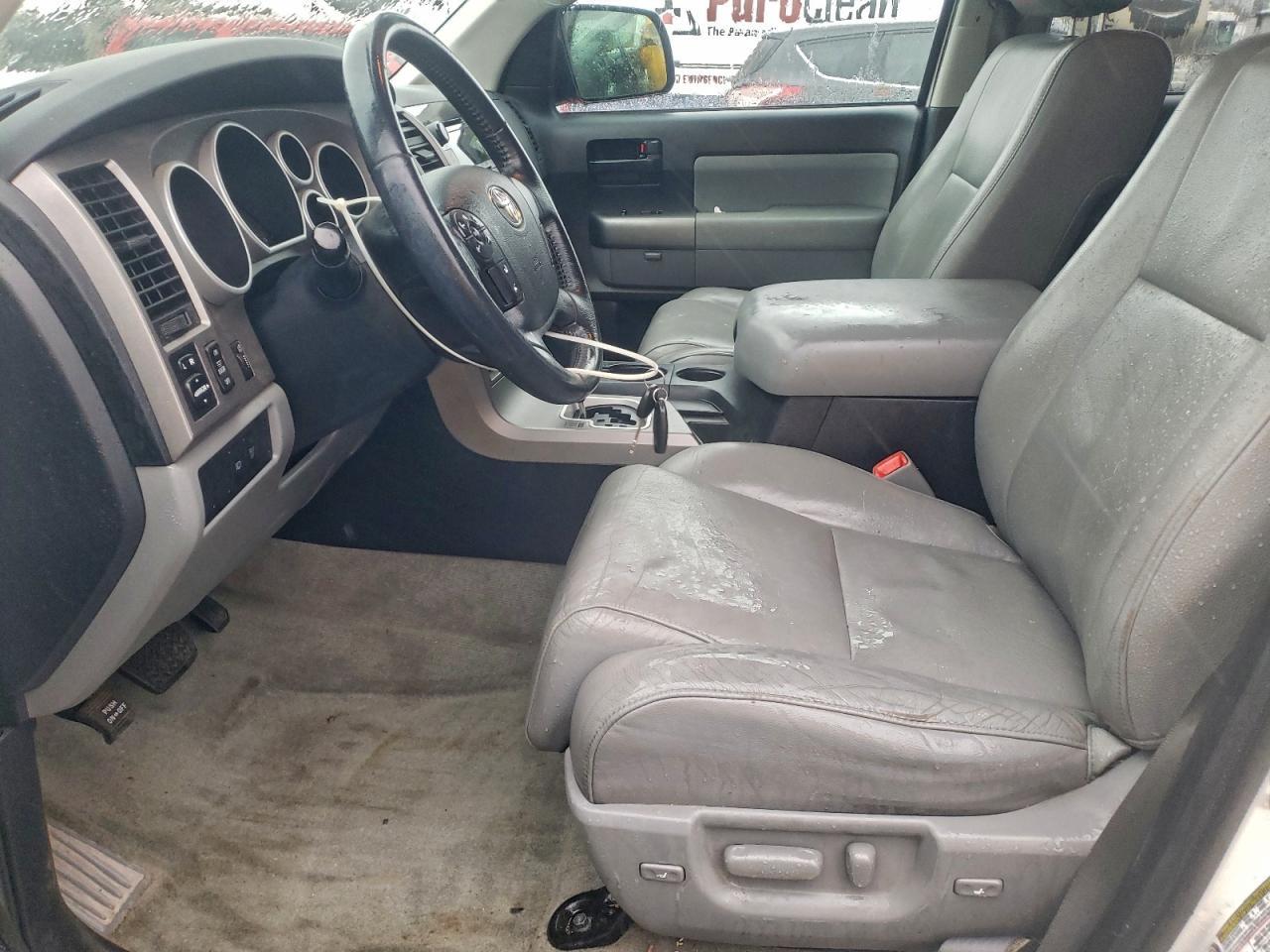 2011 Toyota Sequoia Sr5 - Image 7