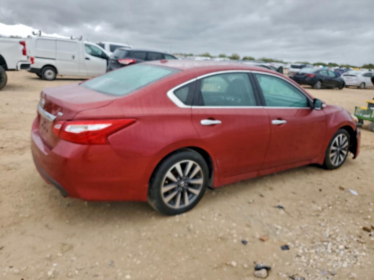 2016 Nissan Altima 2.5 - Image 3