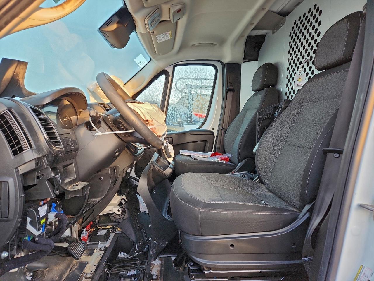 2023 Ram Promaster 2500 Delivery Van - Фото 7
