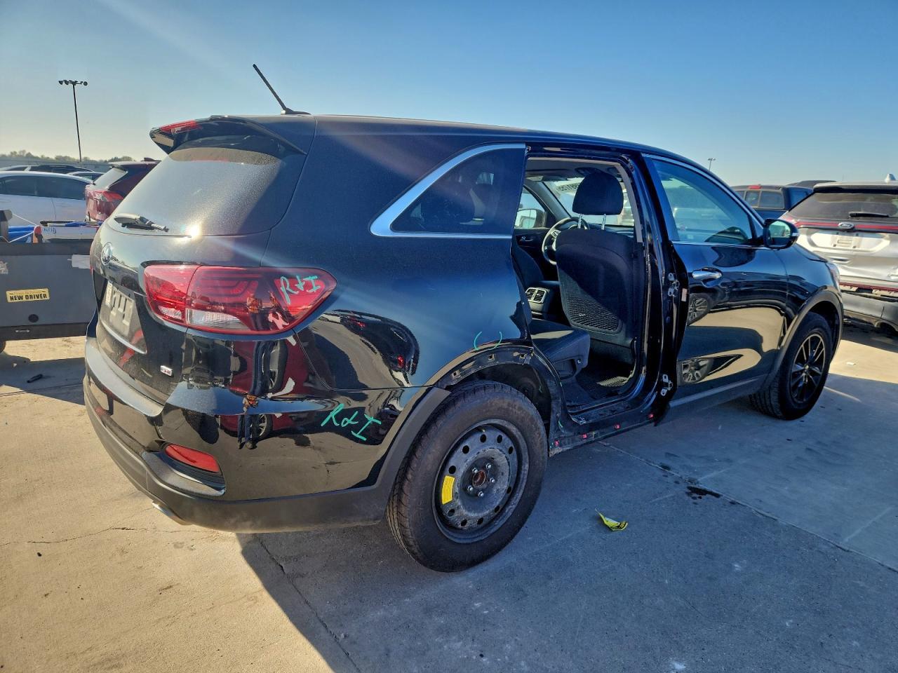 2020 Kia Sorento L - Image 3