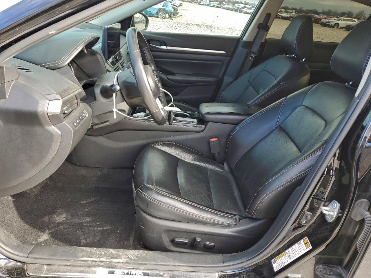 2024 Niss Altima S - Image 7