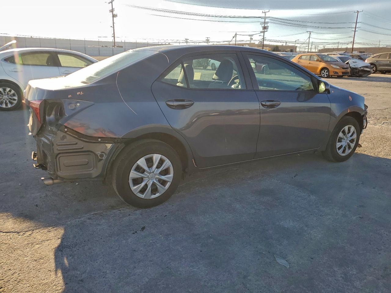 2017 Toyota Corolla L - Фото 3