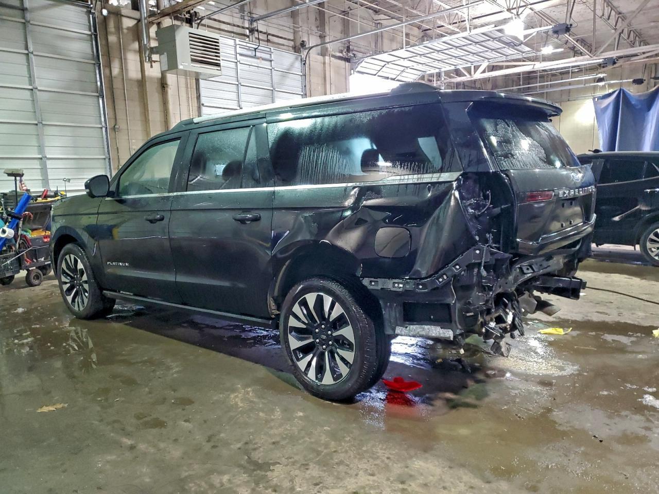 2025 Ford Expedition Max Platinum - Image 2