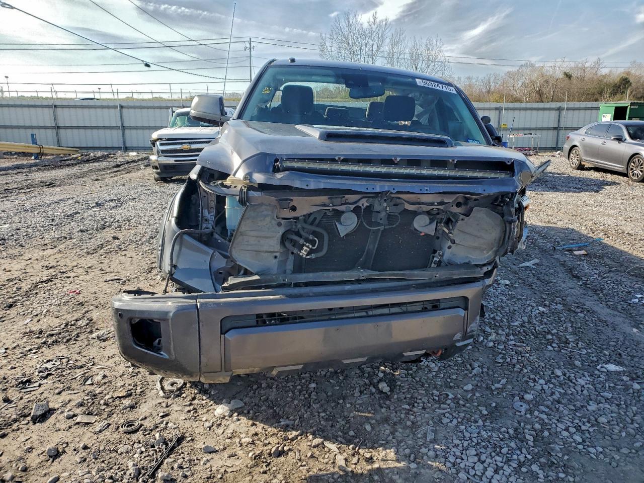 2018 Toyota Tundra Crewmax Sr5 - Image 5