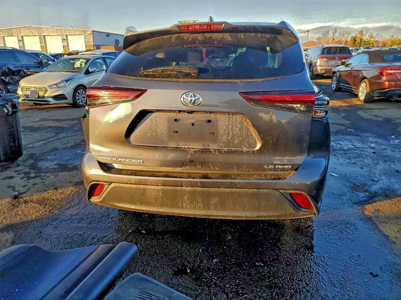 2024 Toyota Highlander Le - Фото 6