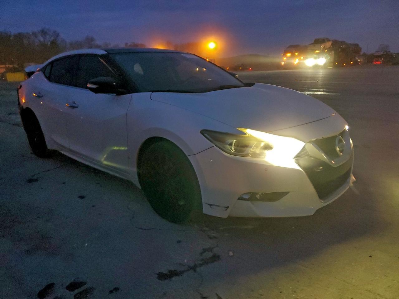 2017 Nissan Maxima 3.5S - Image 4