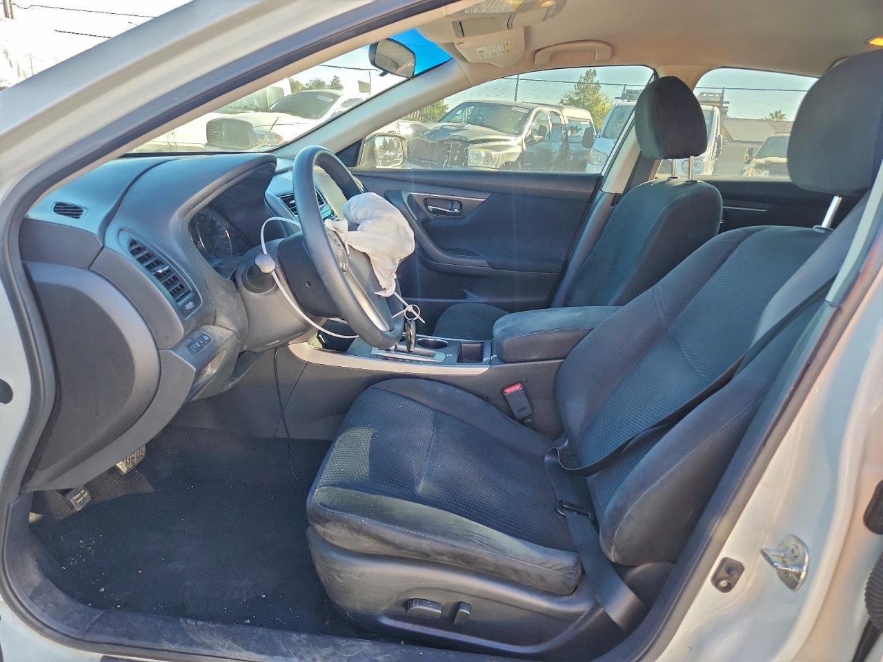 2015 Nissan Altima 2.5 - Image 7