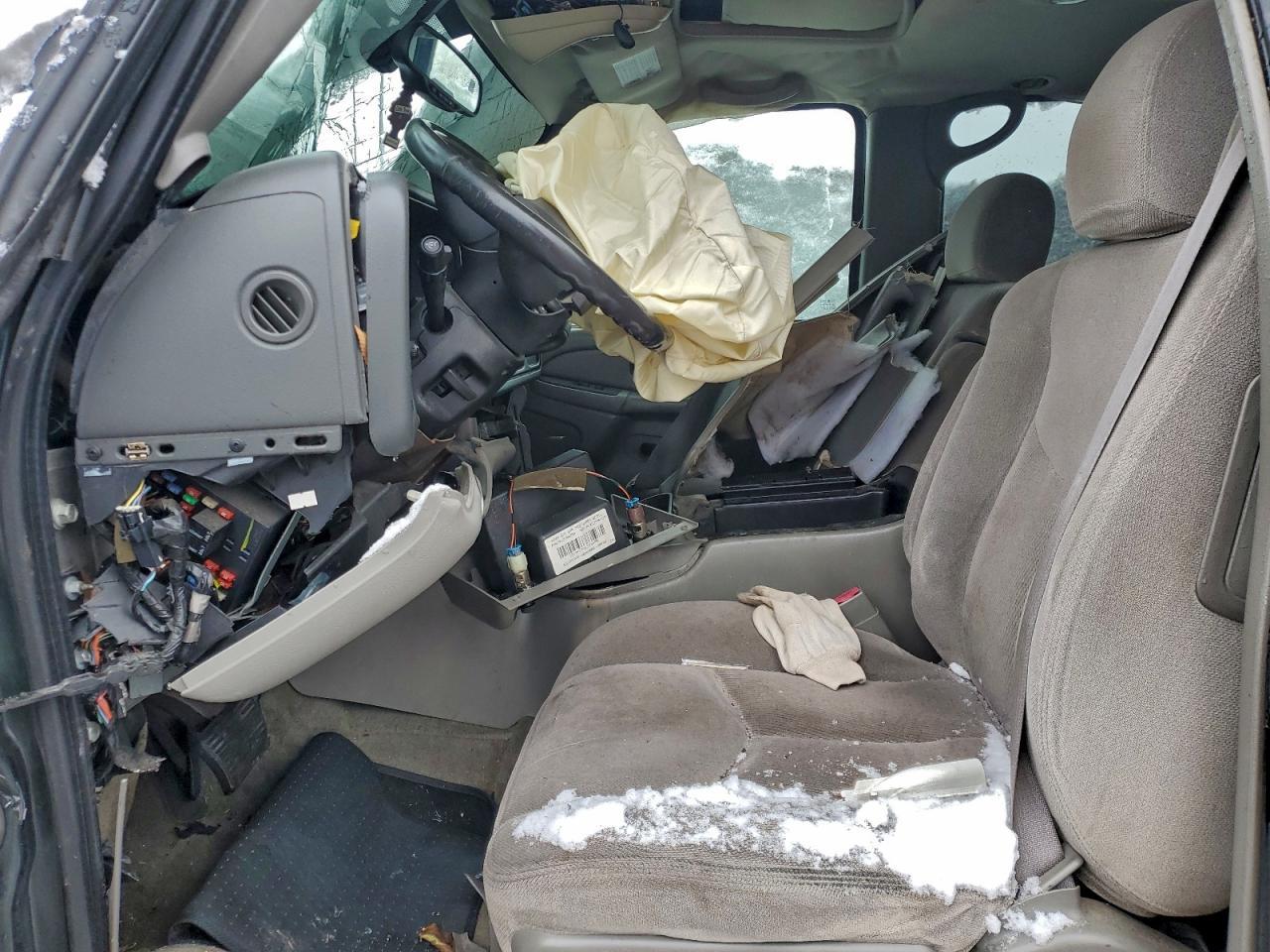 2004 GMC Yukon - Image 7