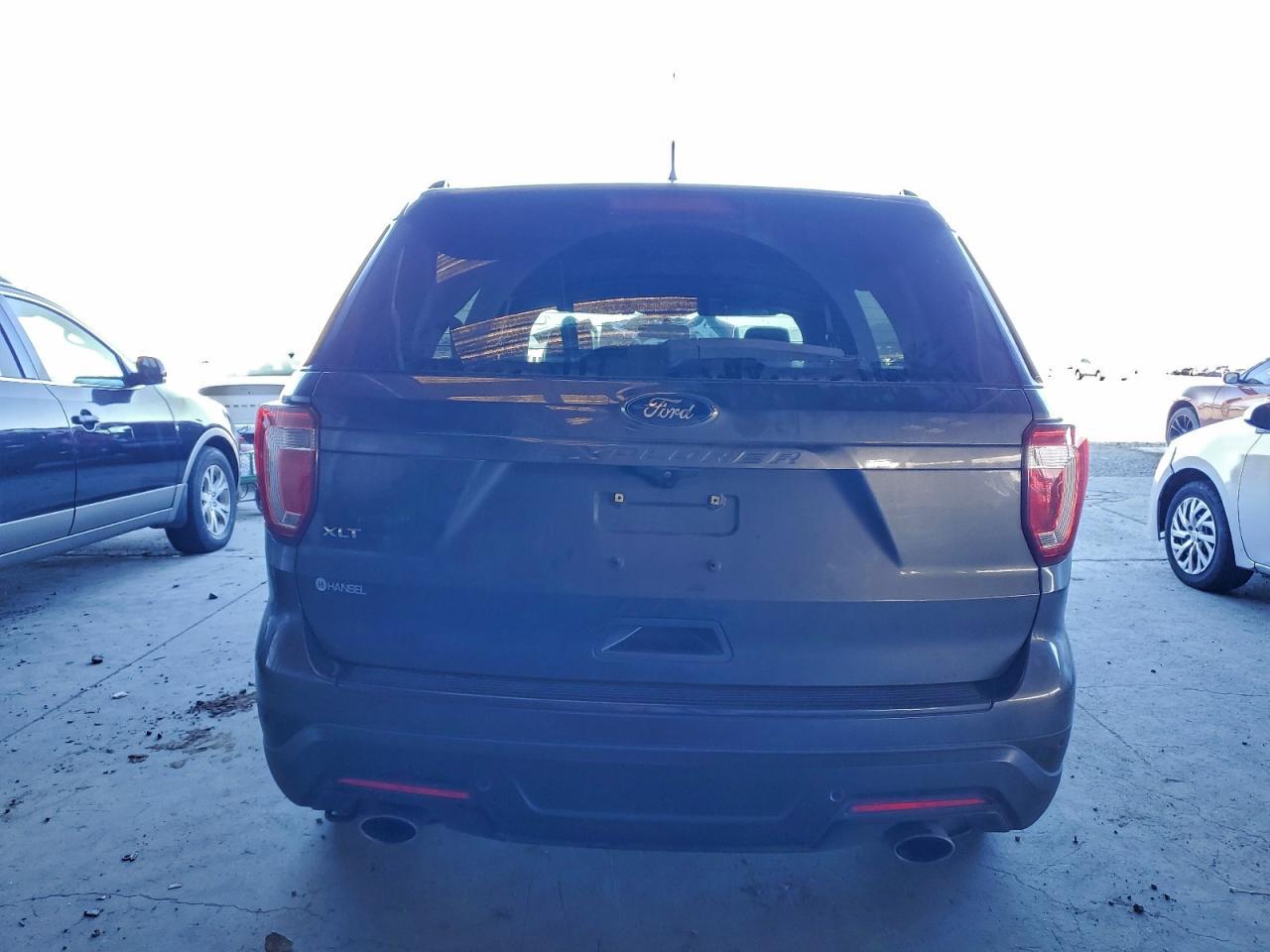 2019 Ford Explorer Xlt - Фото 6