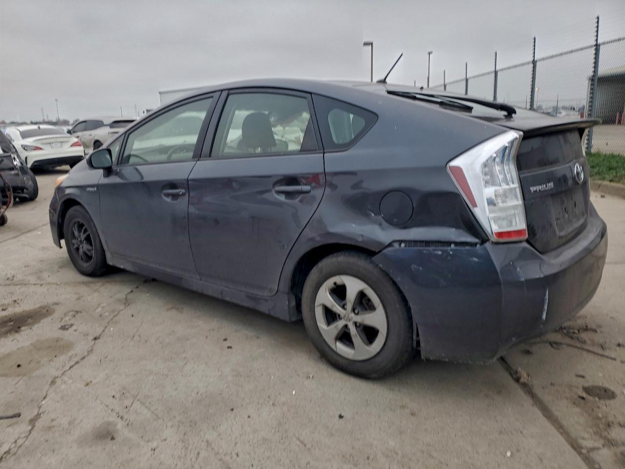2014 Toyota Prius - Фото 2