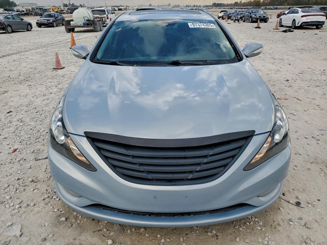 2011 Hyundai Sonata - Image 5
