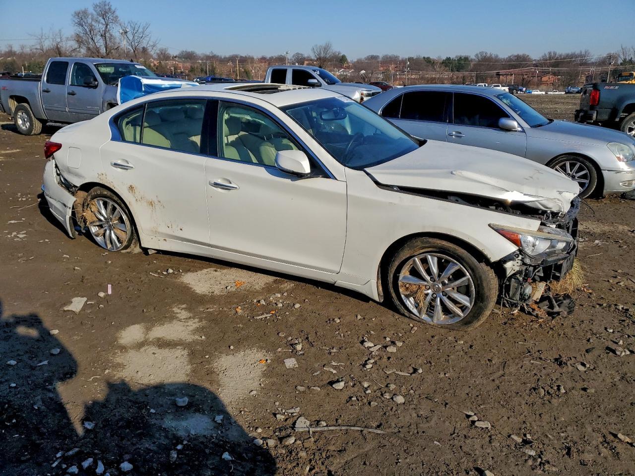 2017 Infiniti Q50 Premium - Image 4