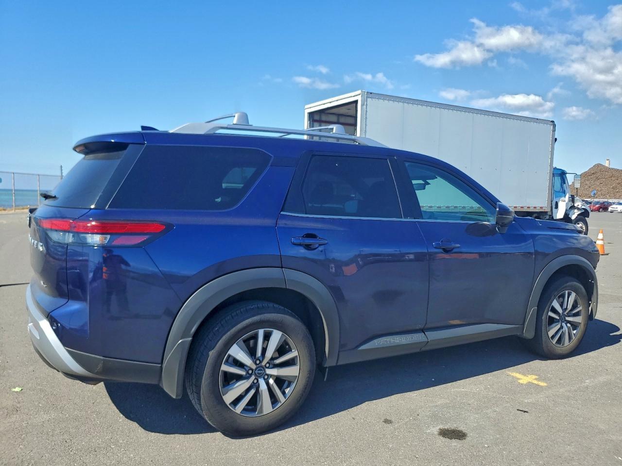 2024 Nissan Pathfinder Sl - Фото 3