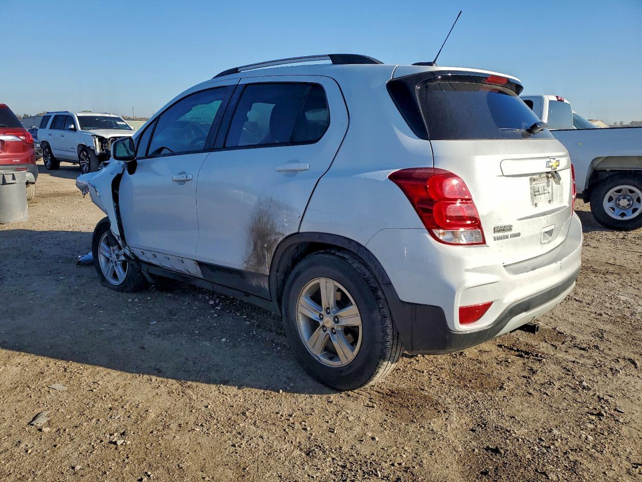 2022 Chevrolet Trax 1Lt - Фото 2