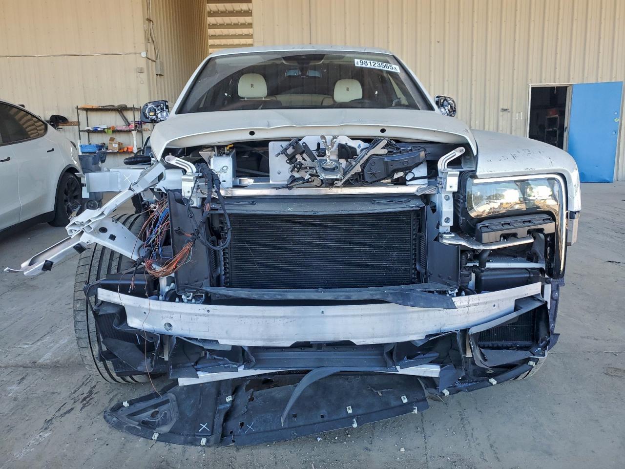 2025 Rolls-Royce Cullinan - Image 5