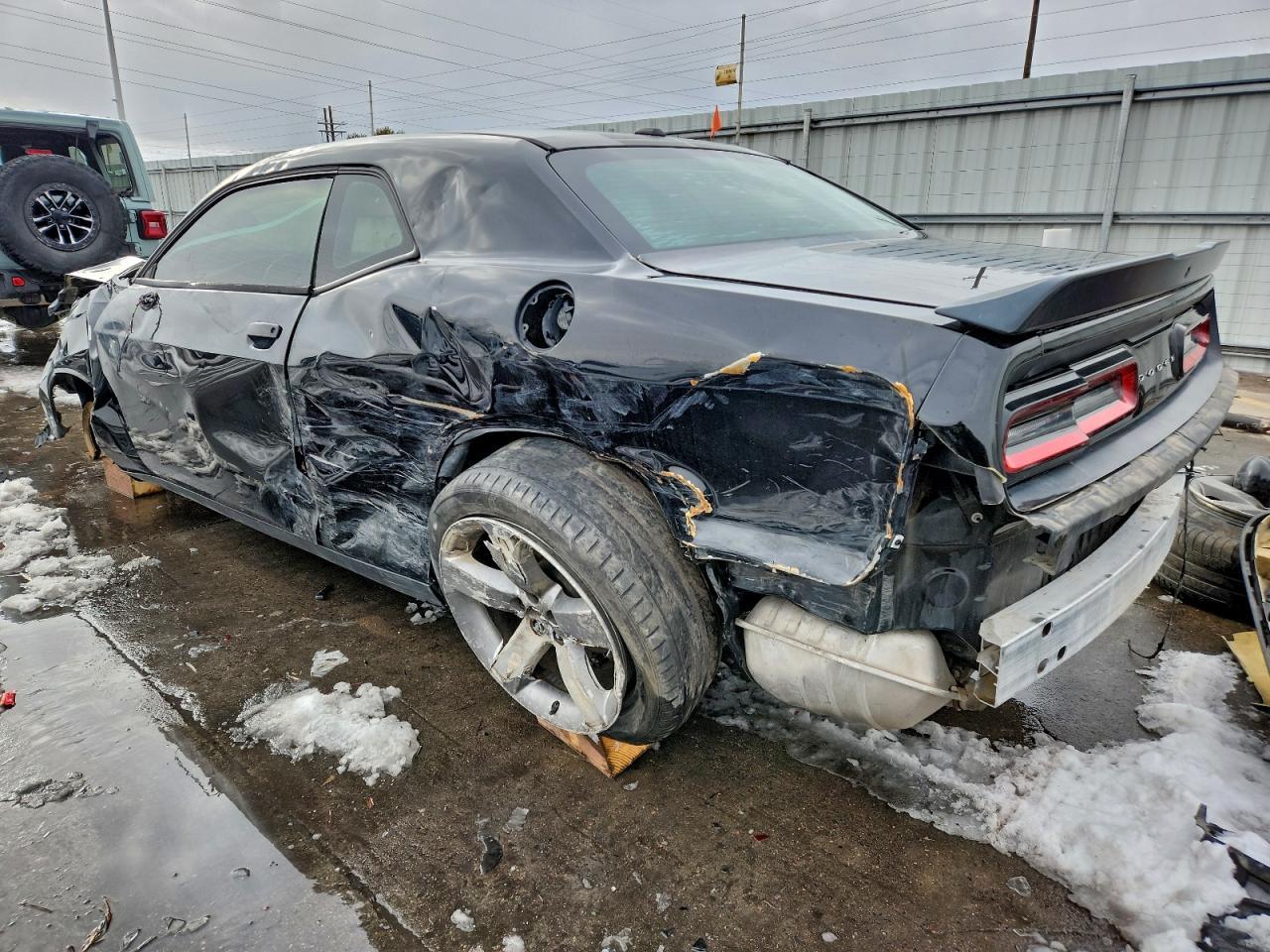 2017 Dodge Challenger Sxt - Фото 2