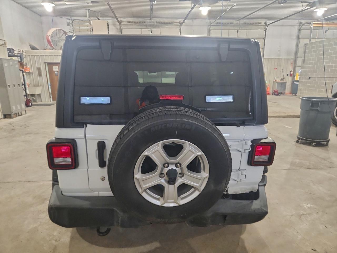 2020 Jeep Wrangler Unlimited Sport - Фото 6