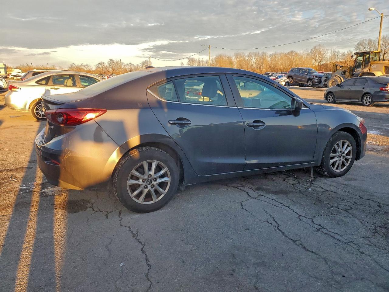 2015 Mazda 3 Grand Touring - Фото 3