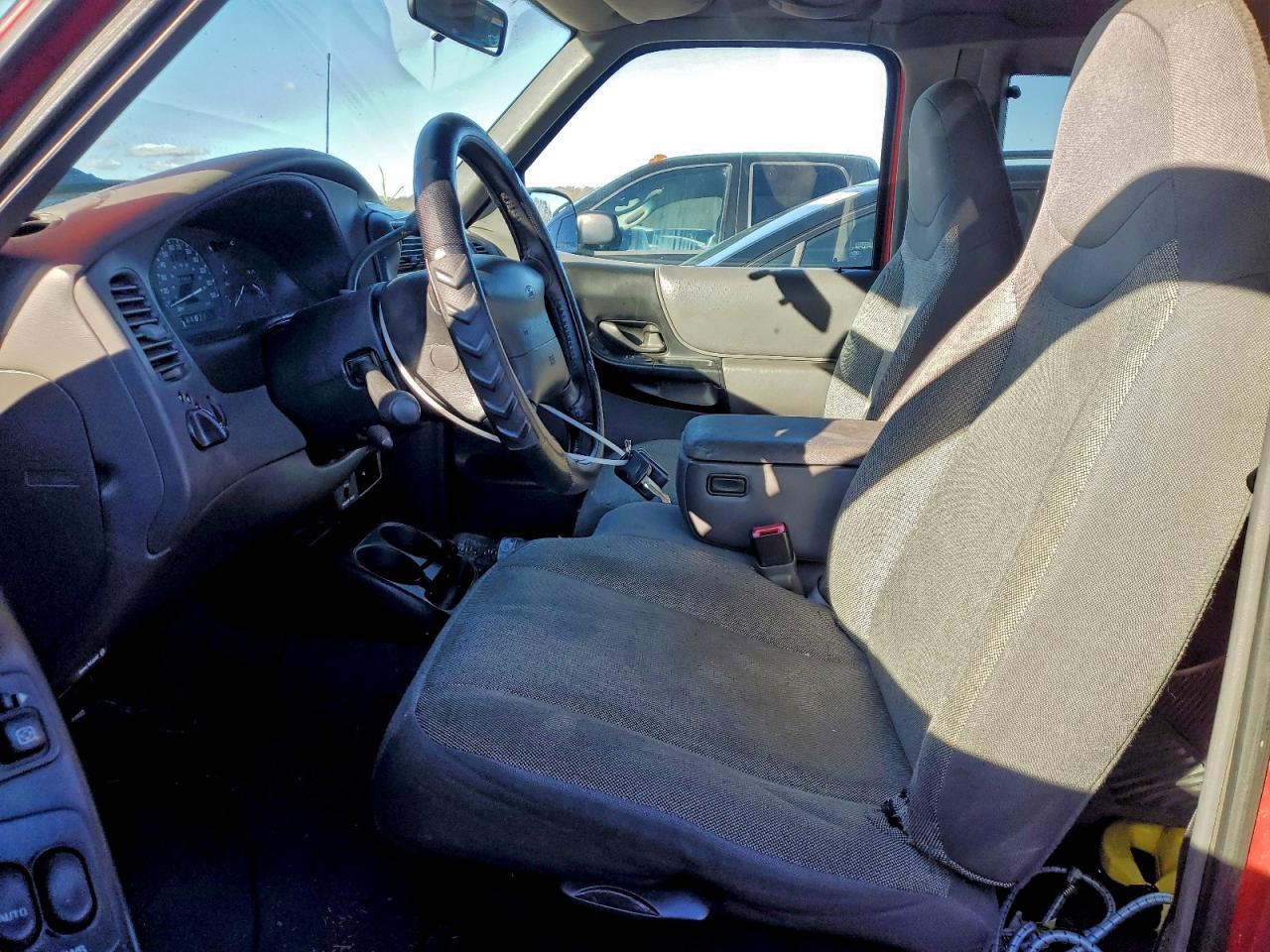 2000 Ford Ranger Super Cab - Image 7
