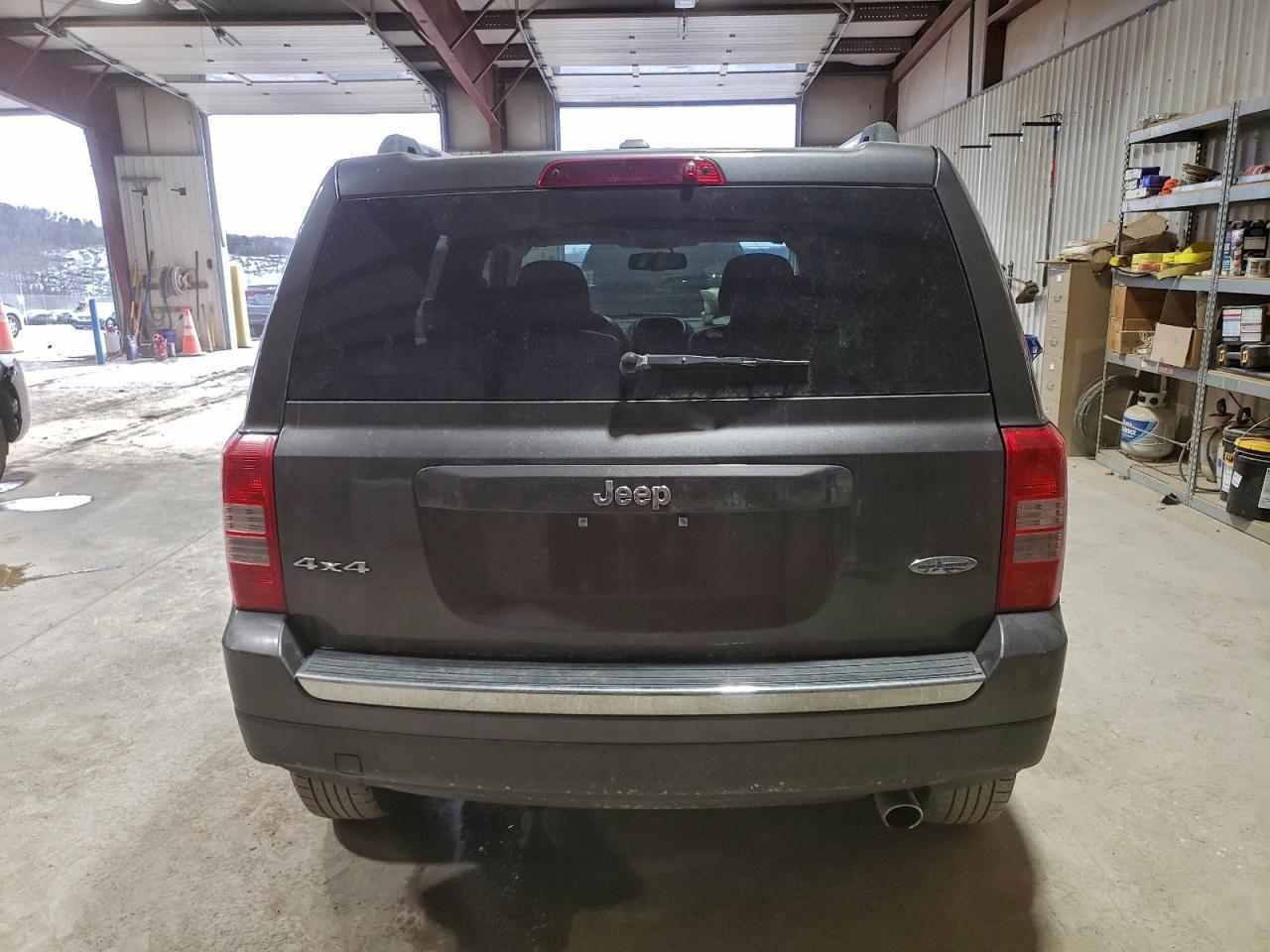 2016 Jeep Patriot Latitude - Image 6