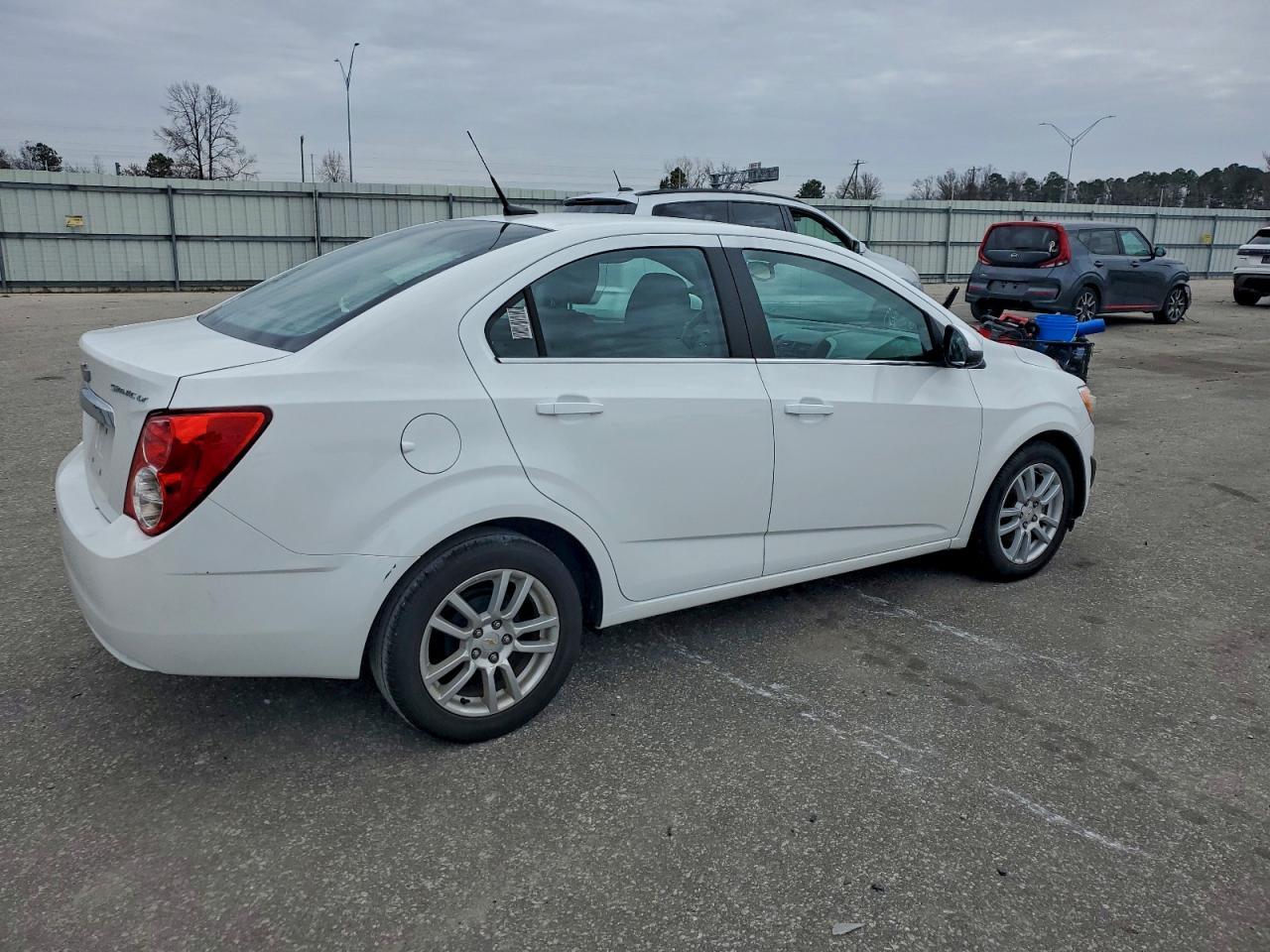 2012 Chevrolet Sonic Lt - Фото 3