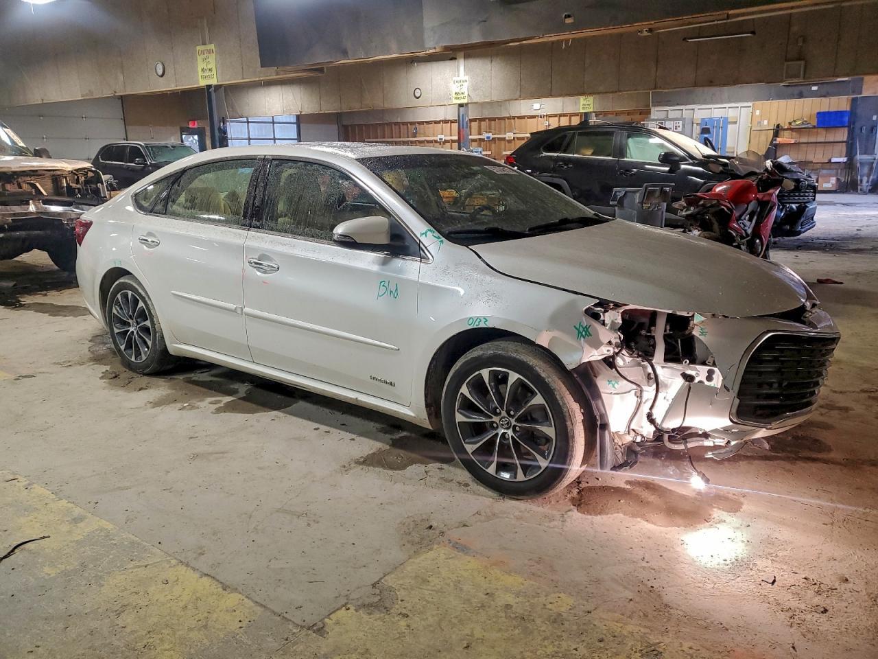 2018 Toyota Avalon Hybrid - Фото 4