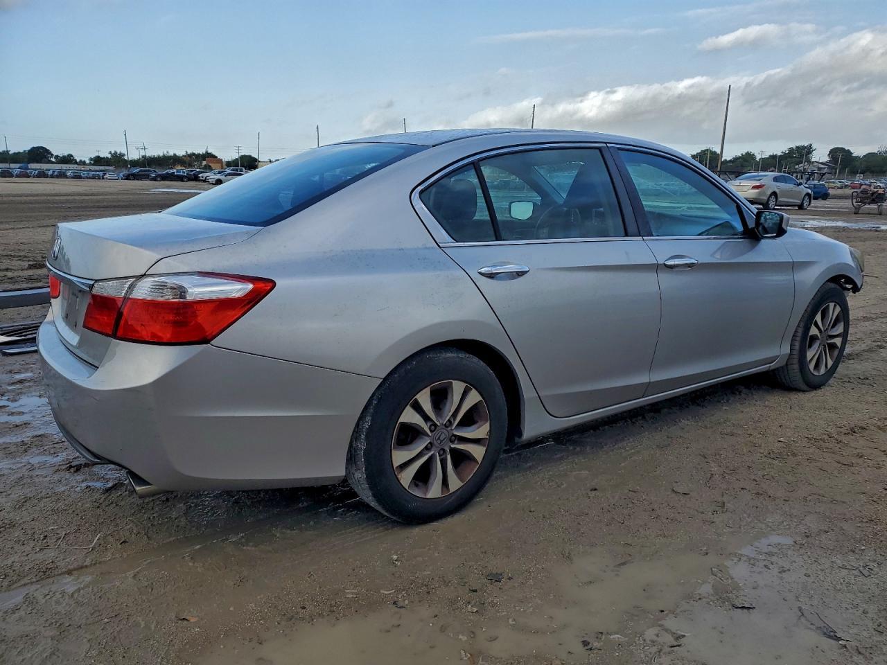 2015 Honda Accord Lx - Фото 3
