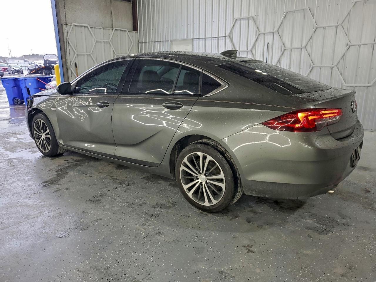 2019 Buick Regal Essence - Фото 2