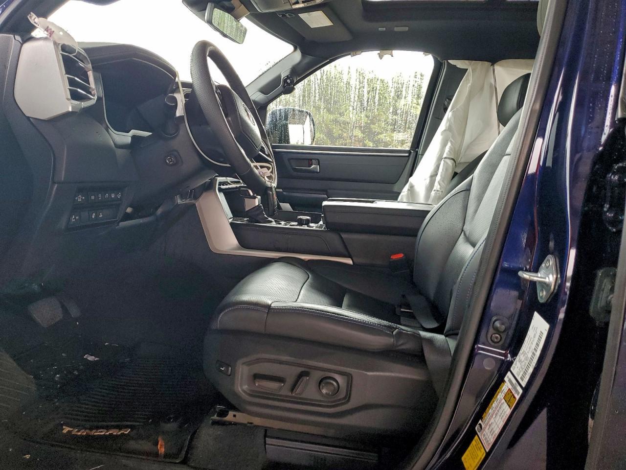 2023 Toyota Tundra Crewmax Platinum - Image 7