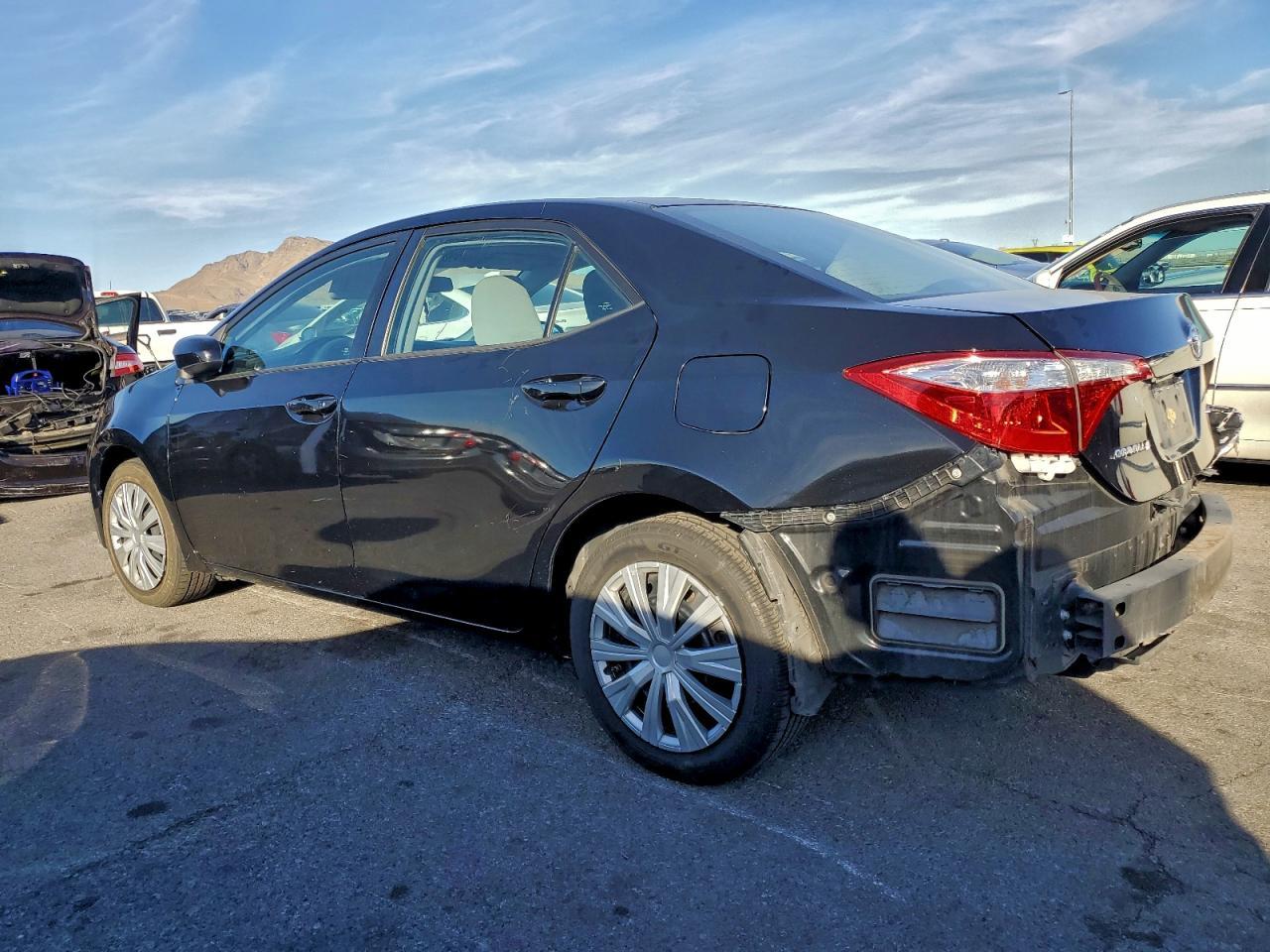 2016 Toyota Corolla L - Фото 2