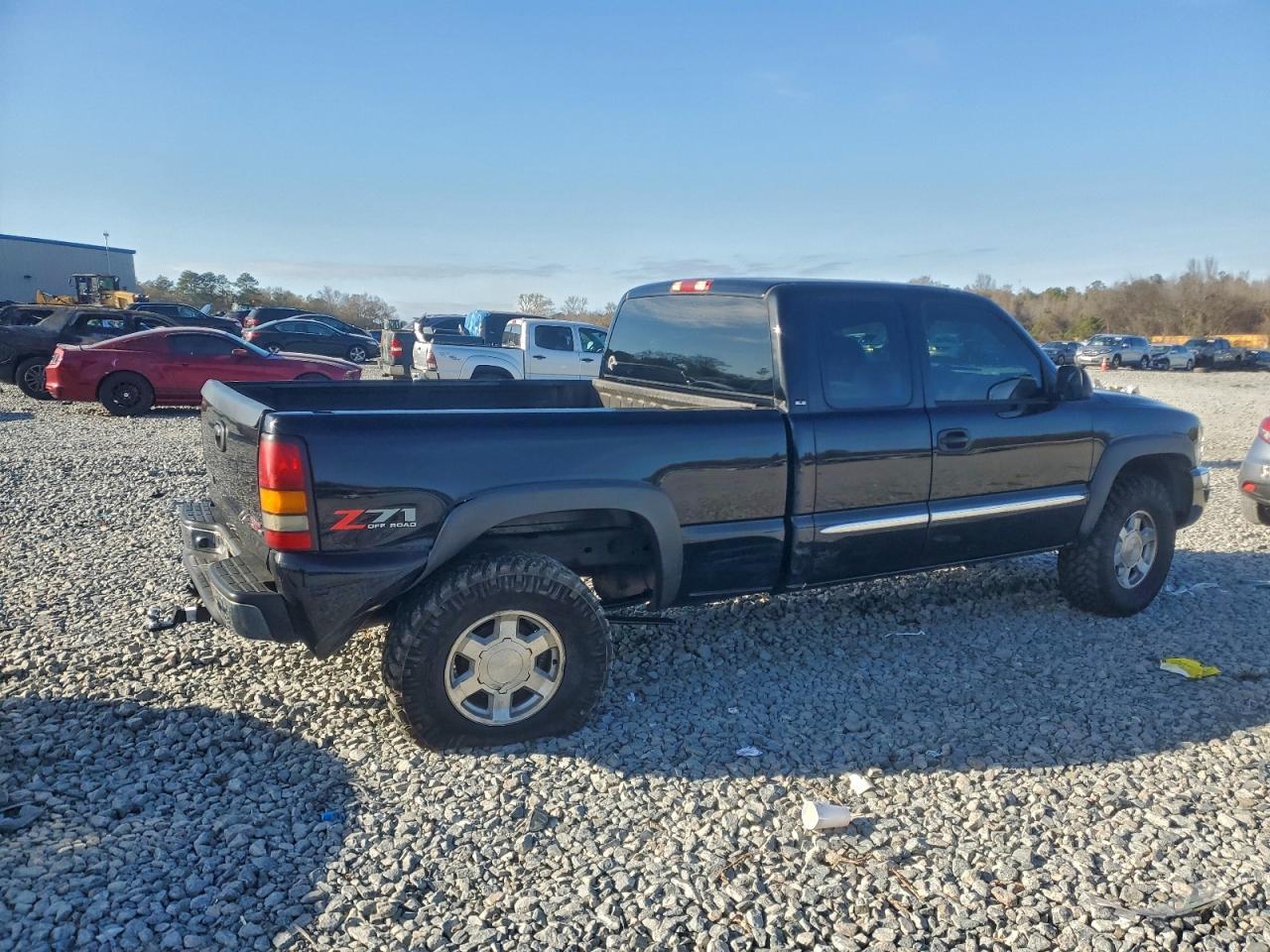 2005 GMC Sierra 1500 - Image 3