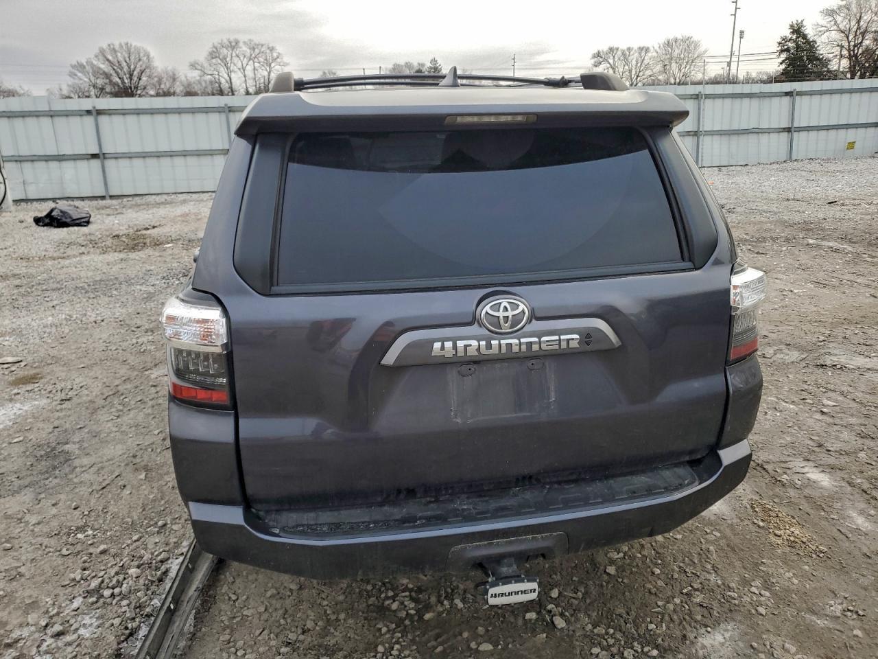 2020 Toyota 4Runner Sr5 Premium - Image 6