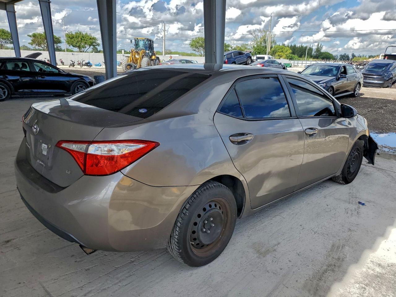 2015 Toyota Corolla Le - Image 3