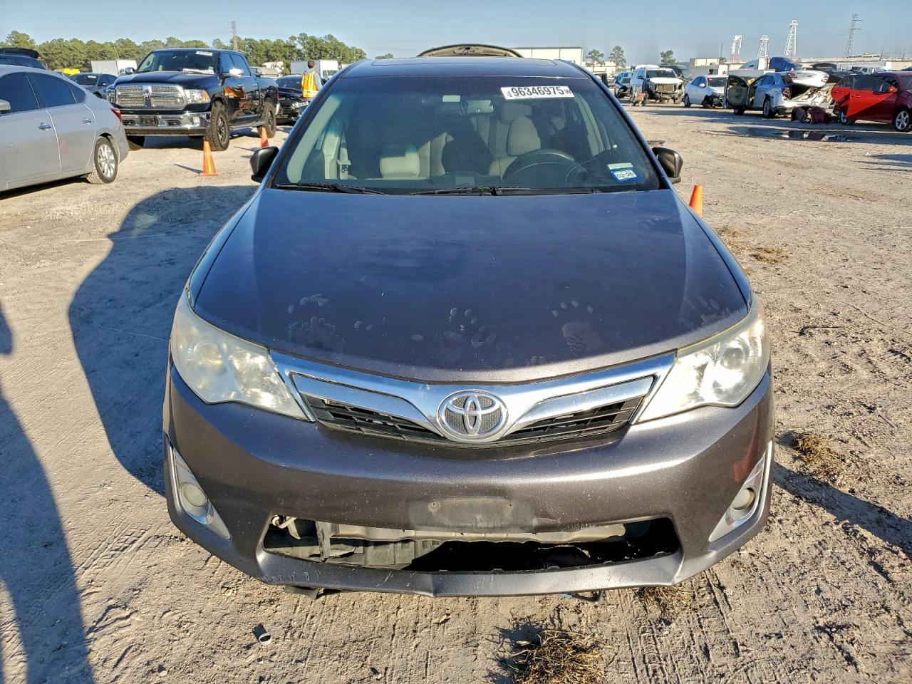 2014 Toyota Camry L - Image 5