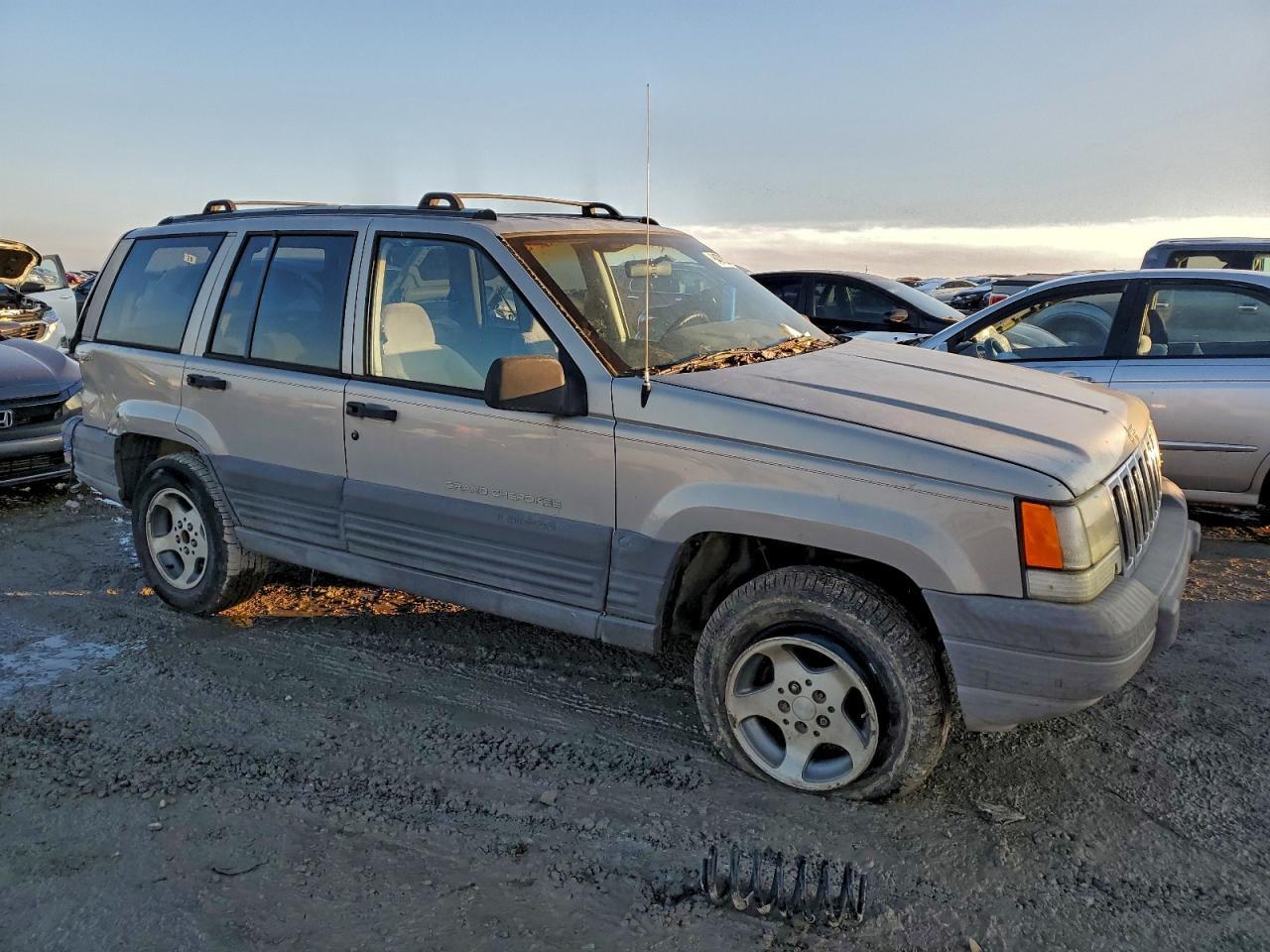 1997 Jeep Grand Cherokee Laredo - Image 4