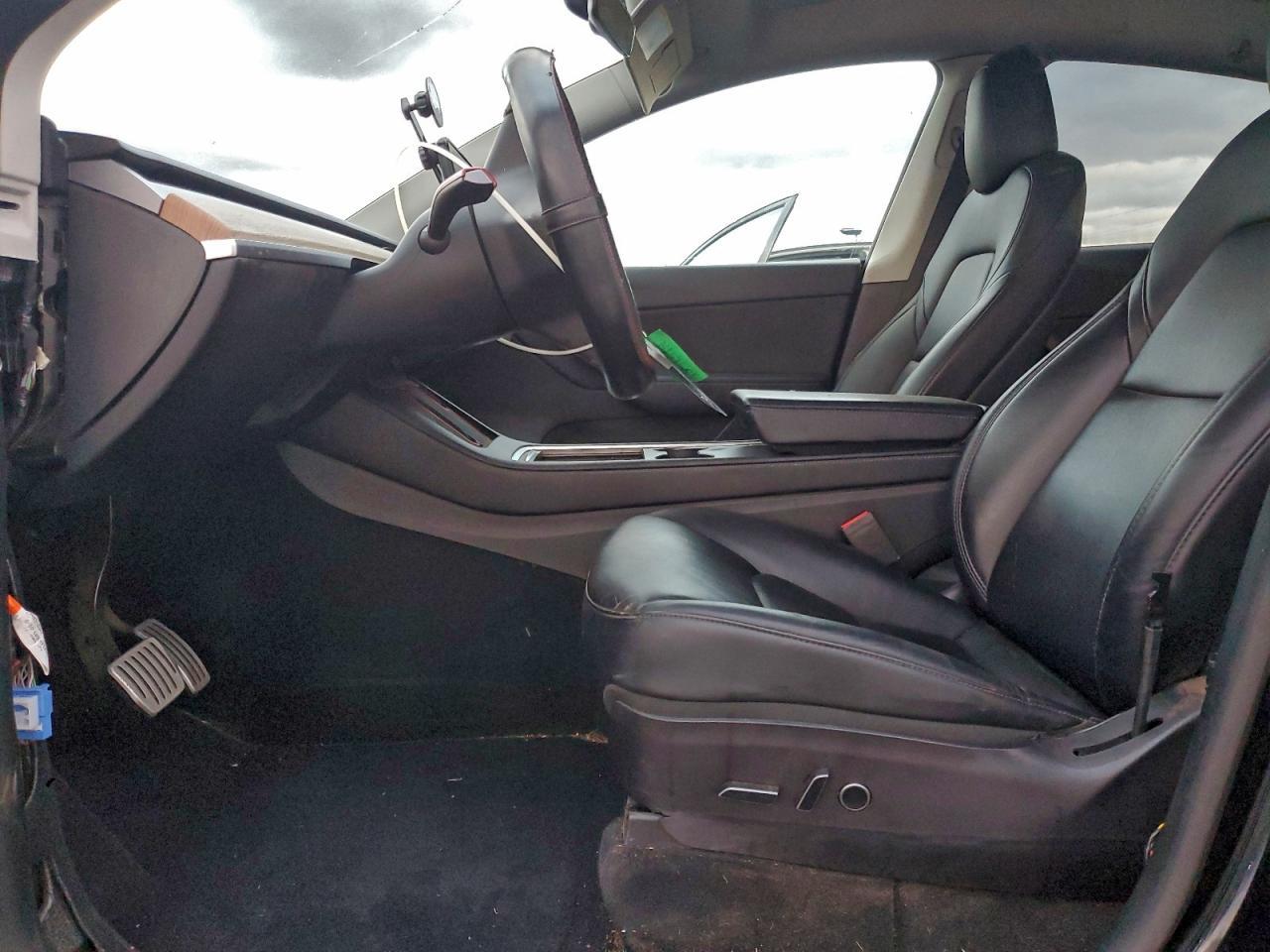2022 Tesla Model Y - Image 7